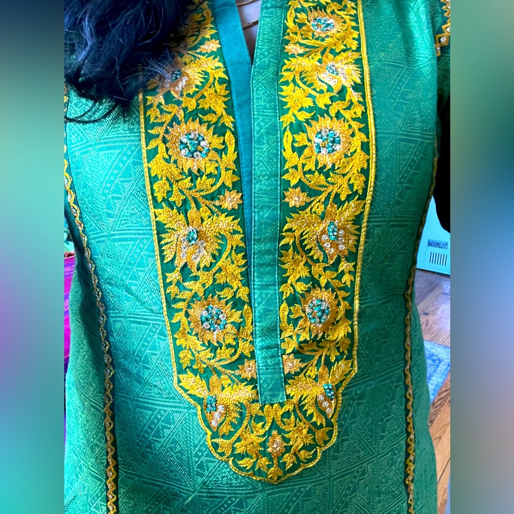 Beautiful shalwar Kameez - Picture 2 of 6